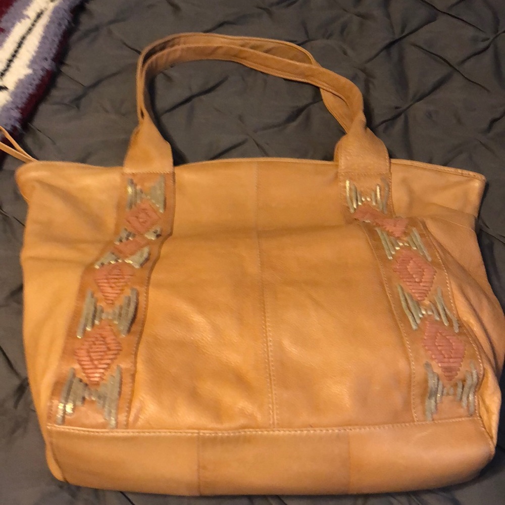 Day and Mood tote with southwest accent.